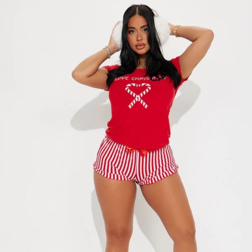 Fashion Nova Love Christmas Pajama Short Set Size Small NWT